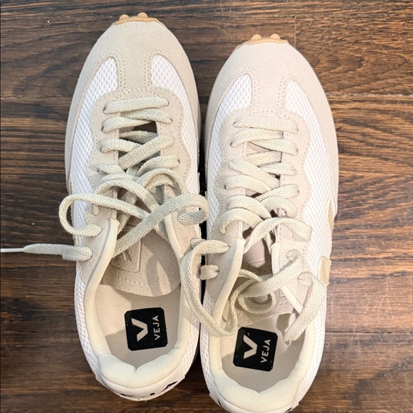 Veja Shoes - Veja Women's Off-White Sneakers